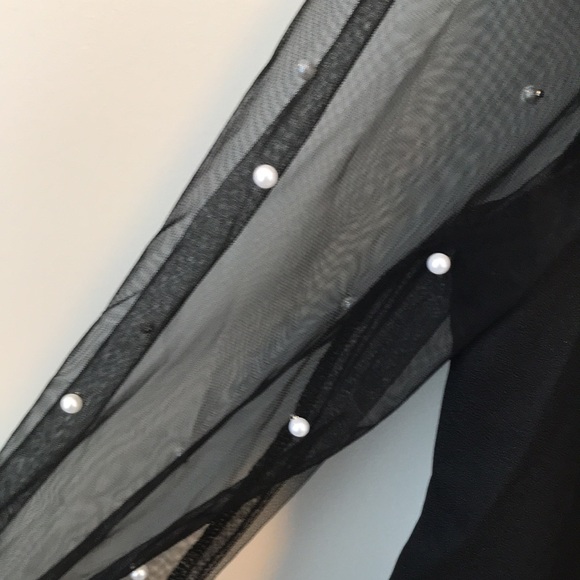 Black top with sheer sleeves, pearl details, size small - Picture 5 of 8